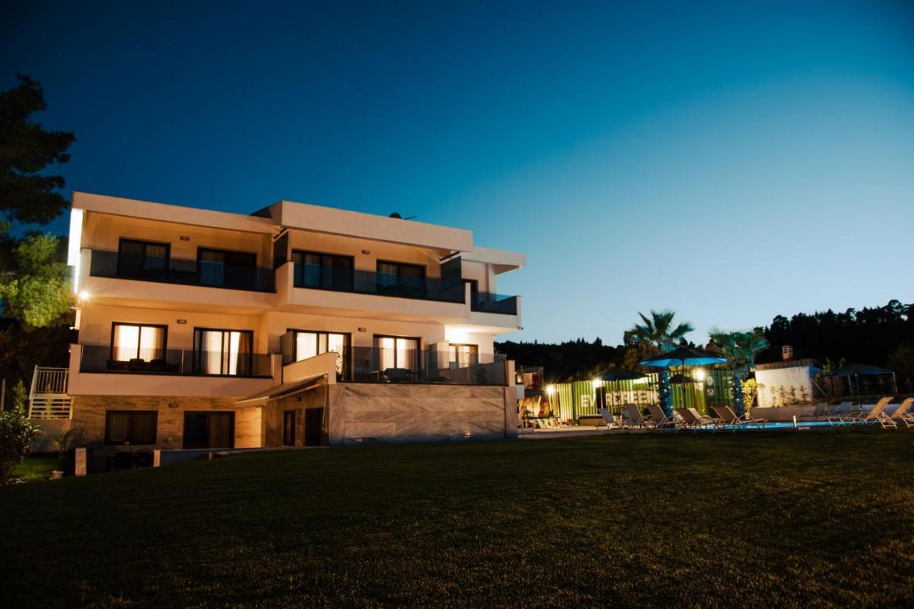 Pine Resort ポリフロノ エクステリア 写真